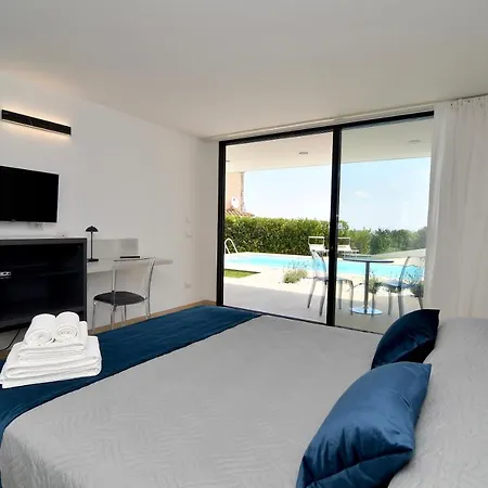 Almata Bed & Breakfast